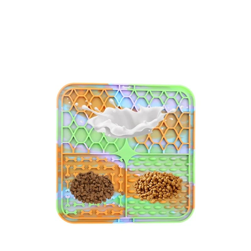 Silicone Dog Lick Mat — Slow Feeder & Anxiety Relief Pad